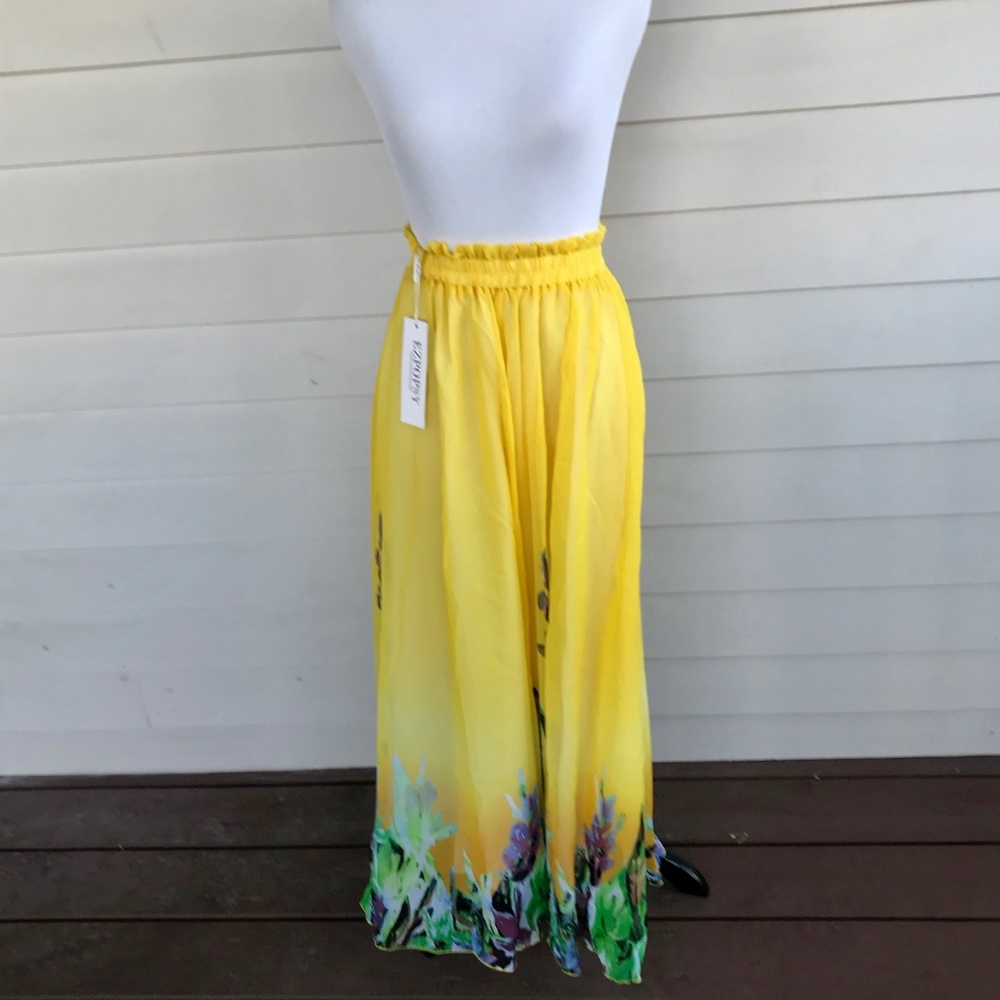 Ezpopsy Chiffon Full Floral Maxi Circle Skirt NWT